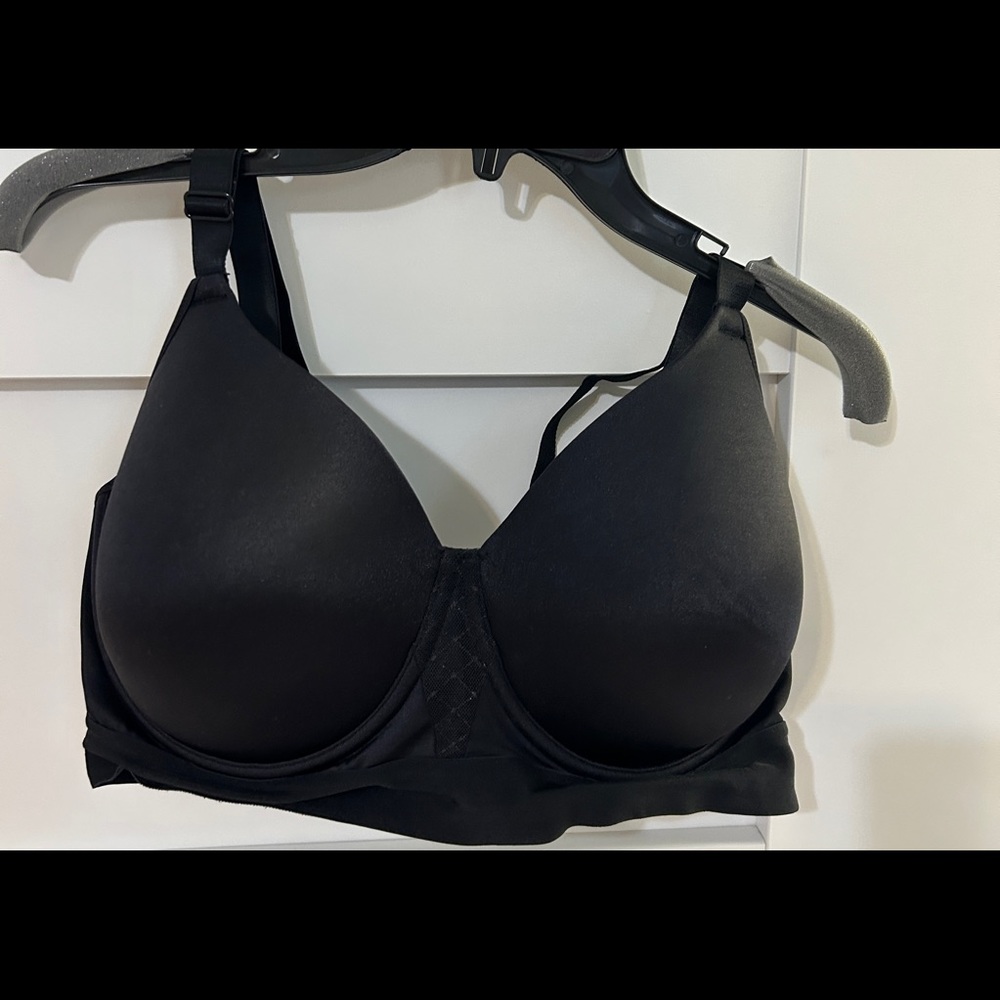 BALI Black Bra with Underwire